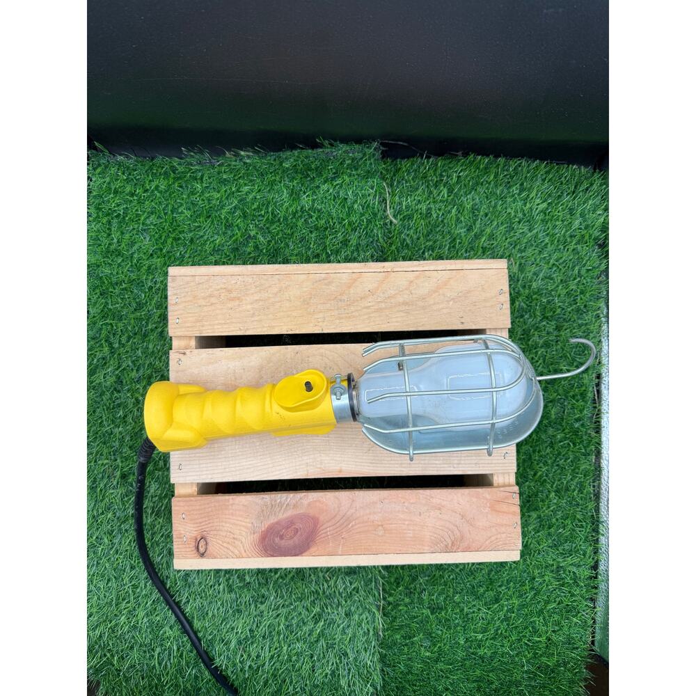 POWERZONE ORTL010625 Plug-In Drop Work Light 120V - tested and working
